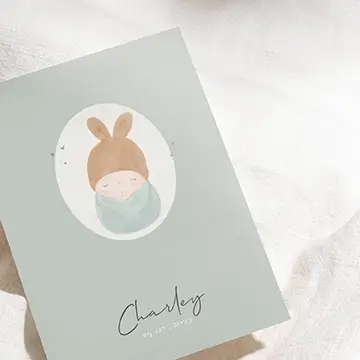 Een superlief geboortekaartje voor jullie zoon of dochter met illustratie van een baby met lief mutsje 